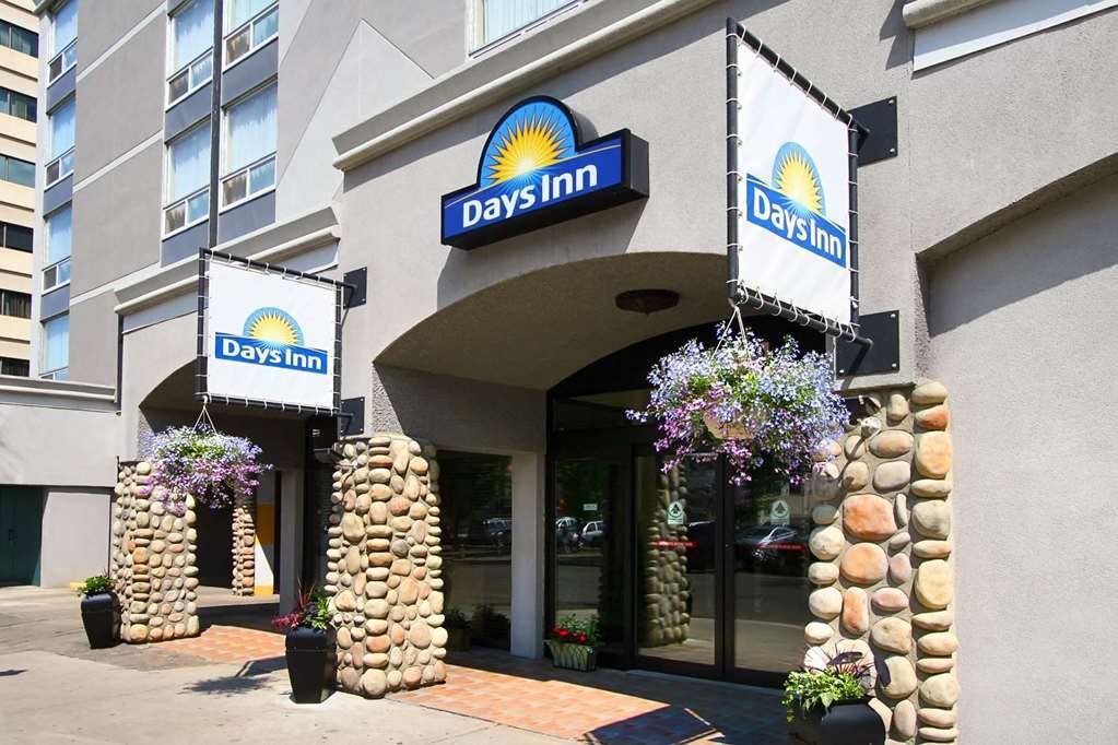 Days Inn By Wyndham Edmonton Downtown Exteriör bild
